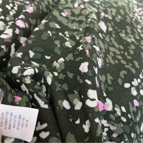 NWT Banana Republic blouse size XL green pink speckled long sleeve - Picture 8 of 8
